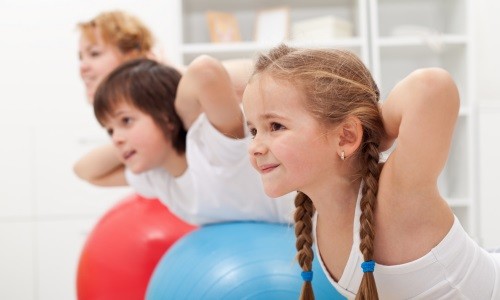 Дыхательная гимнастики при бронхите для детей - это способ ускорить процесс излечения, уменьшить количество используемых препаратов