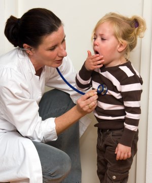 Лечим кашель у ребенка в домашних условиях